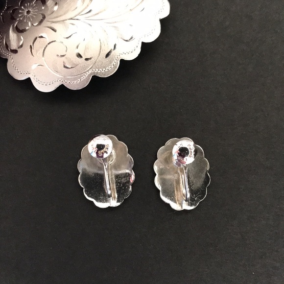 Vintage Forstner Sterling Silver Etched Brooch & Earrings, Scalloped Edges, Oval - Picture 7 of 14